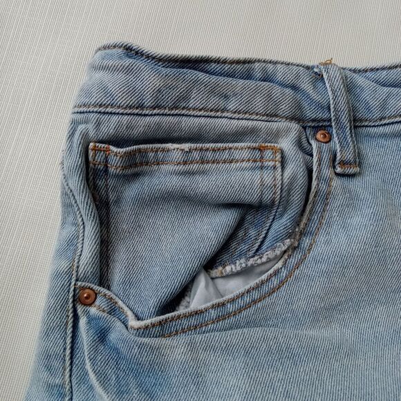 No Boundaries Juniors Light Wash Distressed Straight Leg Denim Jeans Size 19 - Picture 8 of 12